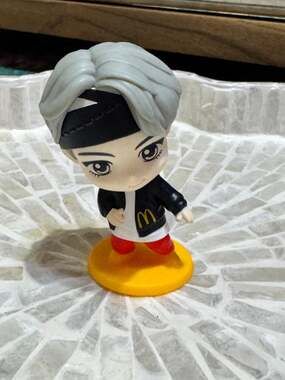 BTS TinyTAN V McDonald’s 2025 Happy Meal Encore Figure w/ Card No Box